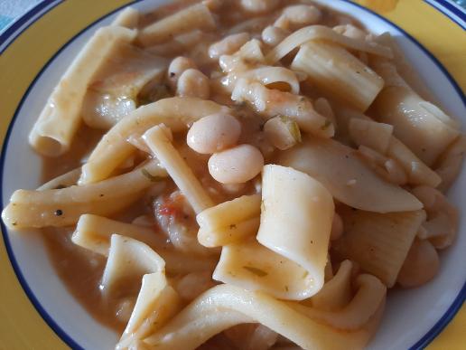 Pasta e fagioli fatta in casa dell'Agriturismo Ai Monaci nel Cilento.