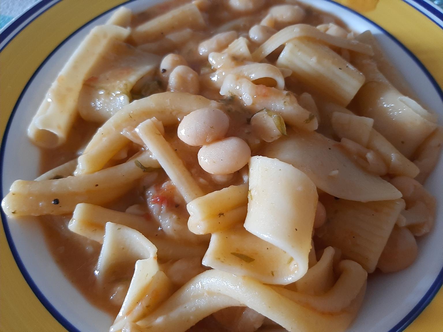 Pasta e fagioli fatta in casa dell'Agriturismo Ai Monaci nel Cilento.
