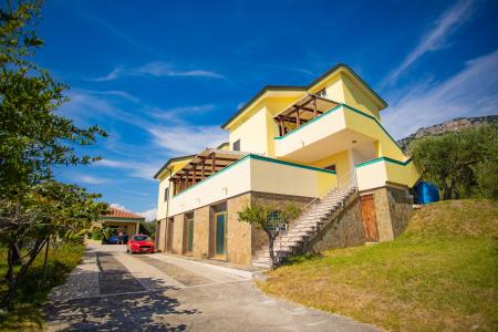 The annex with sea view.